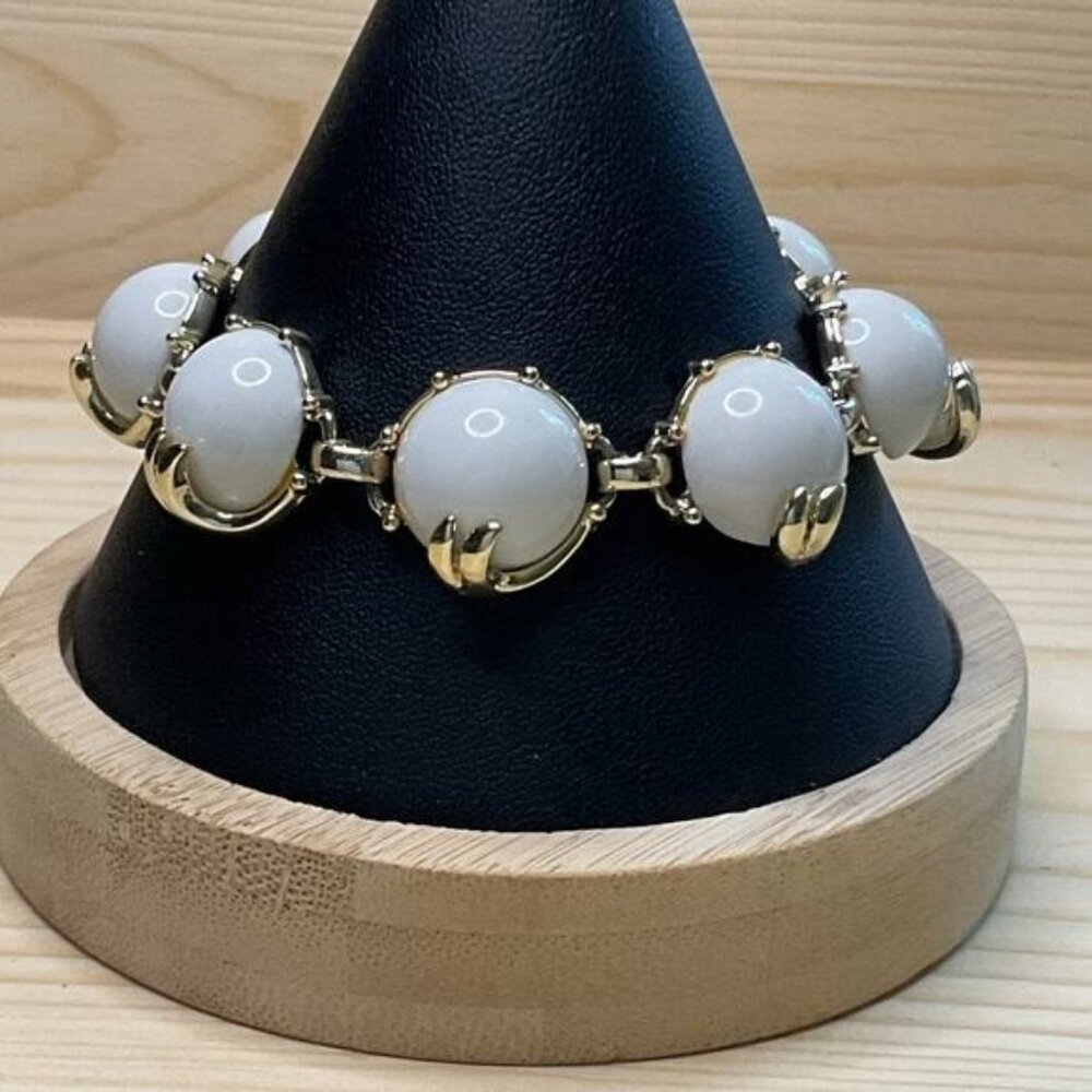 Vintage White Circular Beads Gold Tone Metal Claw Leaves Bracelet